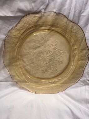 Vintage Federal Glass - Patrician Spoke Yellow Depression Glass dinner plate